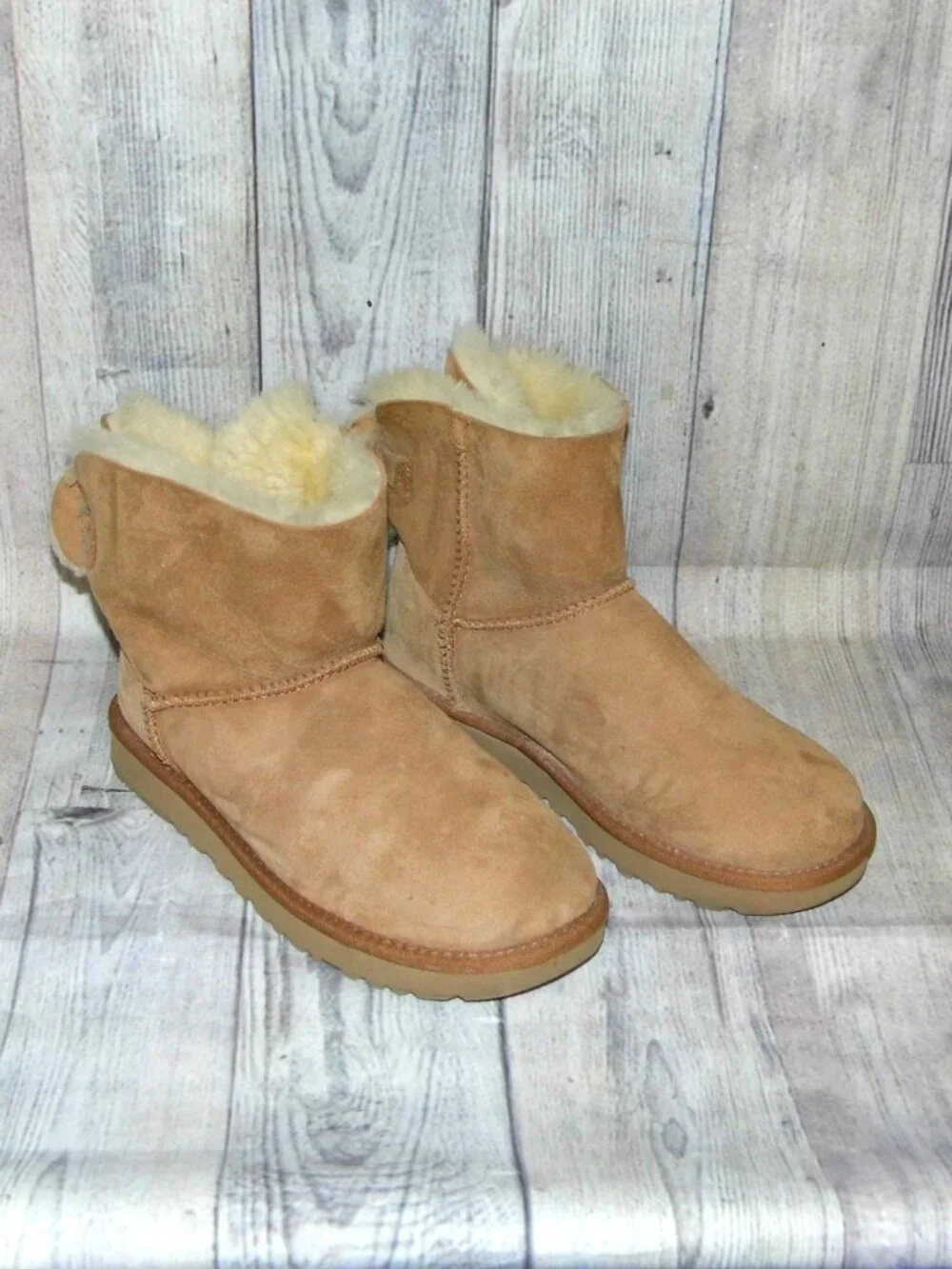 UGG Arielle Bow Chestnut Suede/Sheepskin Boots Womens Size 8